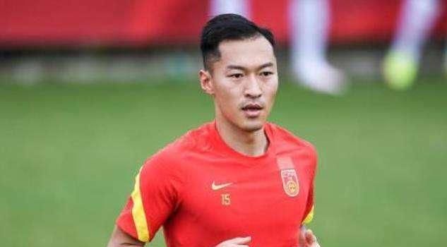 被绑起来榨乳机吸奶乳房小说
